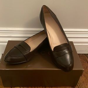 Womens Gucci brown penny loafers size 7/